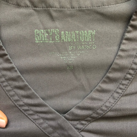 Grey’s Anatomy scrub top - Picture 2 of 3